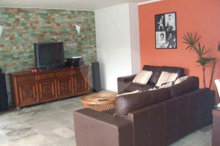 Casa Térrea à venda com 3 suítes em Jardim Petrópolis, São Paulo, SP