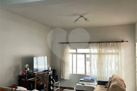 Casa à venda com 3 quartos, sendo 1 suíte, em Vila Medeiros, São Paulo, SP