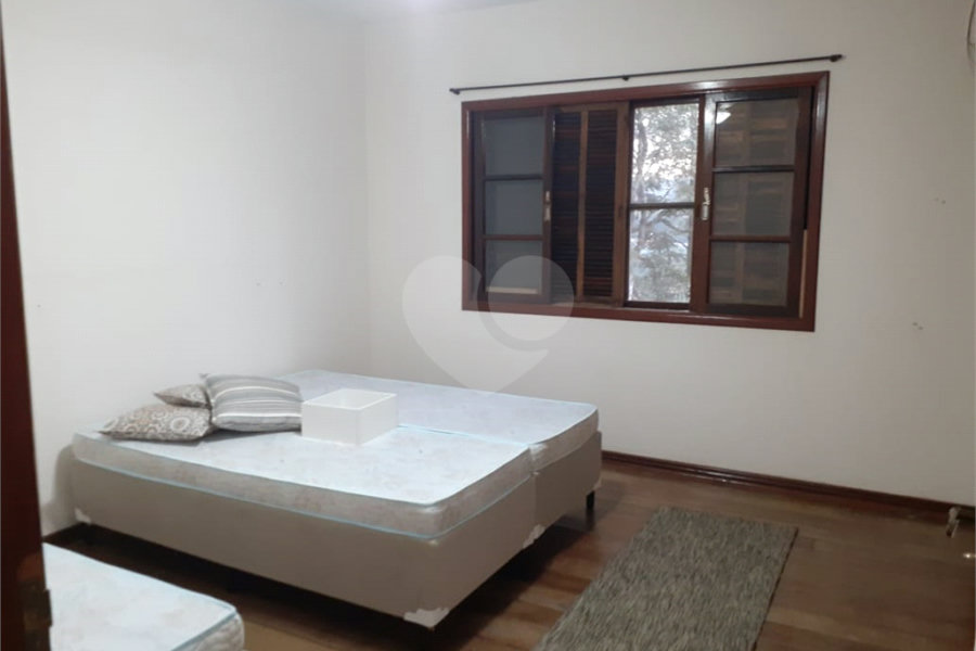 Casa à venda com 8 quartos, sendo 2 suítes, em Serra da Cantareira, Mairiporã, SP