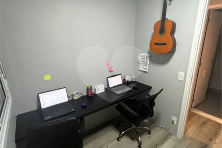 Apartamento à venda com 3 quartos, sendo 1 suíte, em Alto da Boa Vista, São Paulo, SP