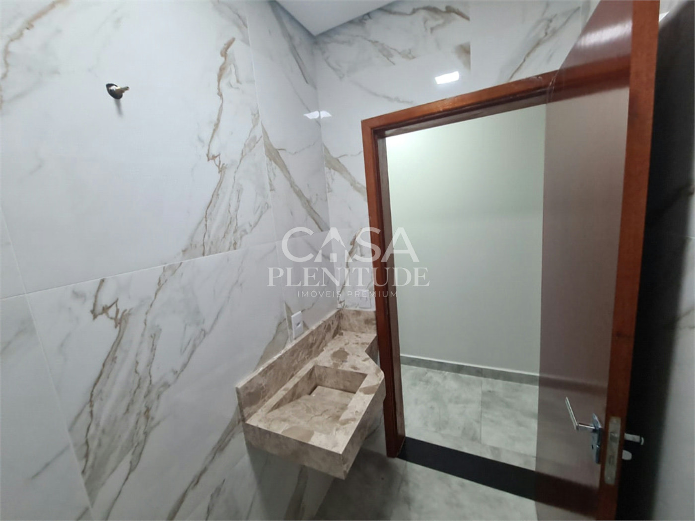 Casa em condomínio à venda com 3 quartos, sendo 1 suíte, em Wanel Ville, Sorocaba, SP