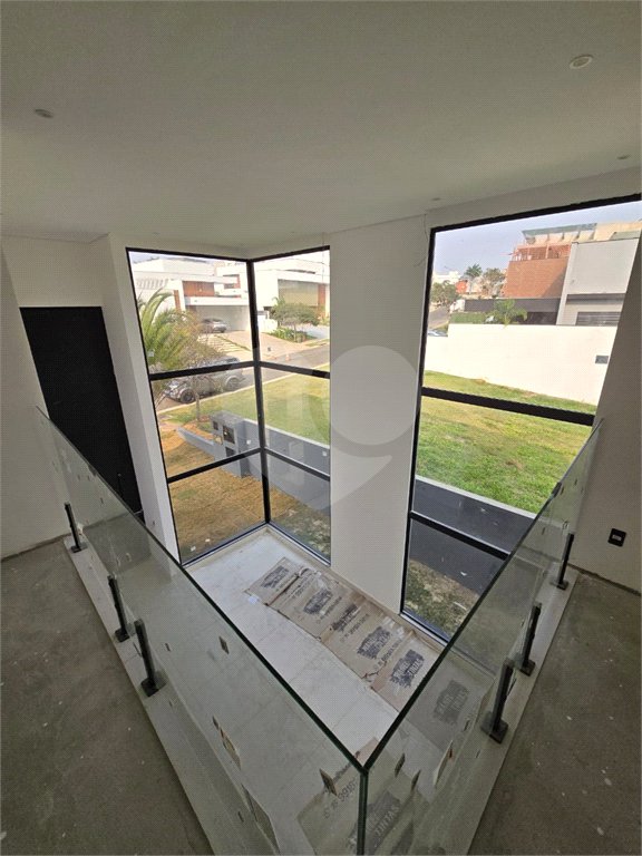 Casa à venda com 4 quartos, sendo 3 suítes, no condomínio Alphaville Nova Esplanada 4, Votorantim - SP