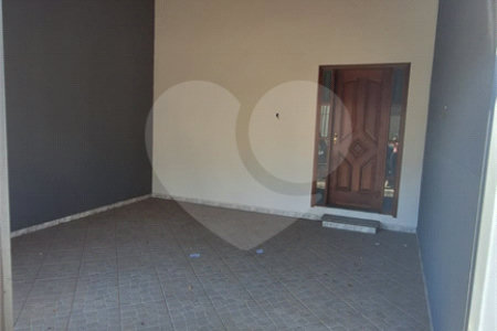 Sobrado à venda com 2 suítes em Jardim Itamaracá, Indaiatuba, SP