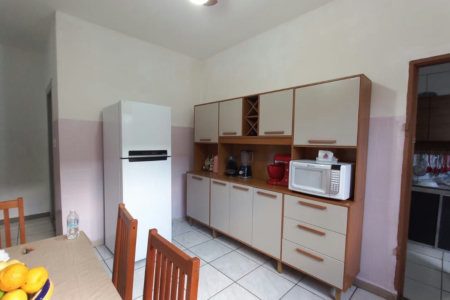 Casa com 2 dormitórios à venda, 100 m² por R$ 700.000,00 - Vila Guilhermina - Praia Grande/SP