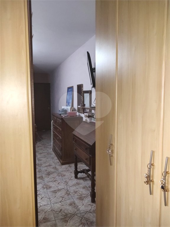 Sobrado à venda com 4 quartos, sendo 1 suíte, em Horto, São Paulo, SP