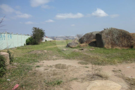 Área de Terra à venda em Chácaras Alpina, Valinhos, SP