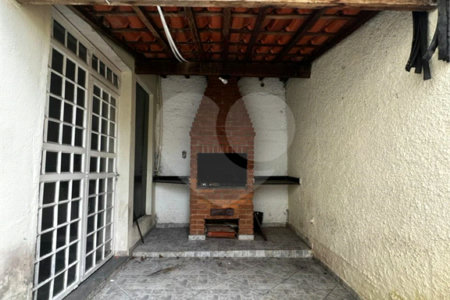 Sobrado à venda com 6 quartos, sendo 4 suítes,  em Vila Oliveira, Mogi das Cruzes, SP