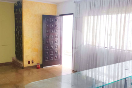 Sobrado à venda com 3 quartos, sendo 1 suíte, em Jabaquara, São Paulo, SP