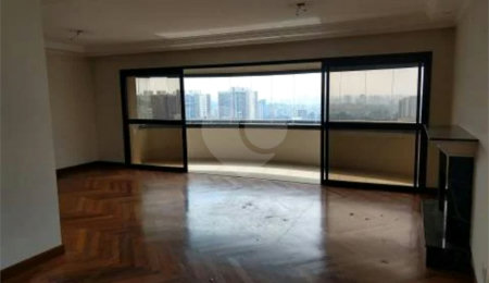 Apartamento à venda com 4 suítes em Vila Andrade, São Paulo, SP