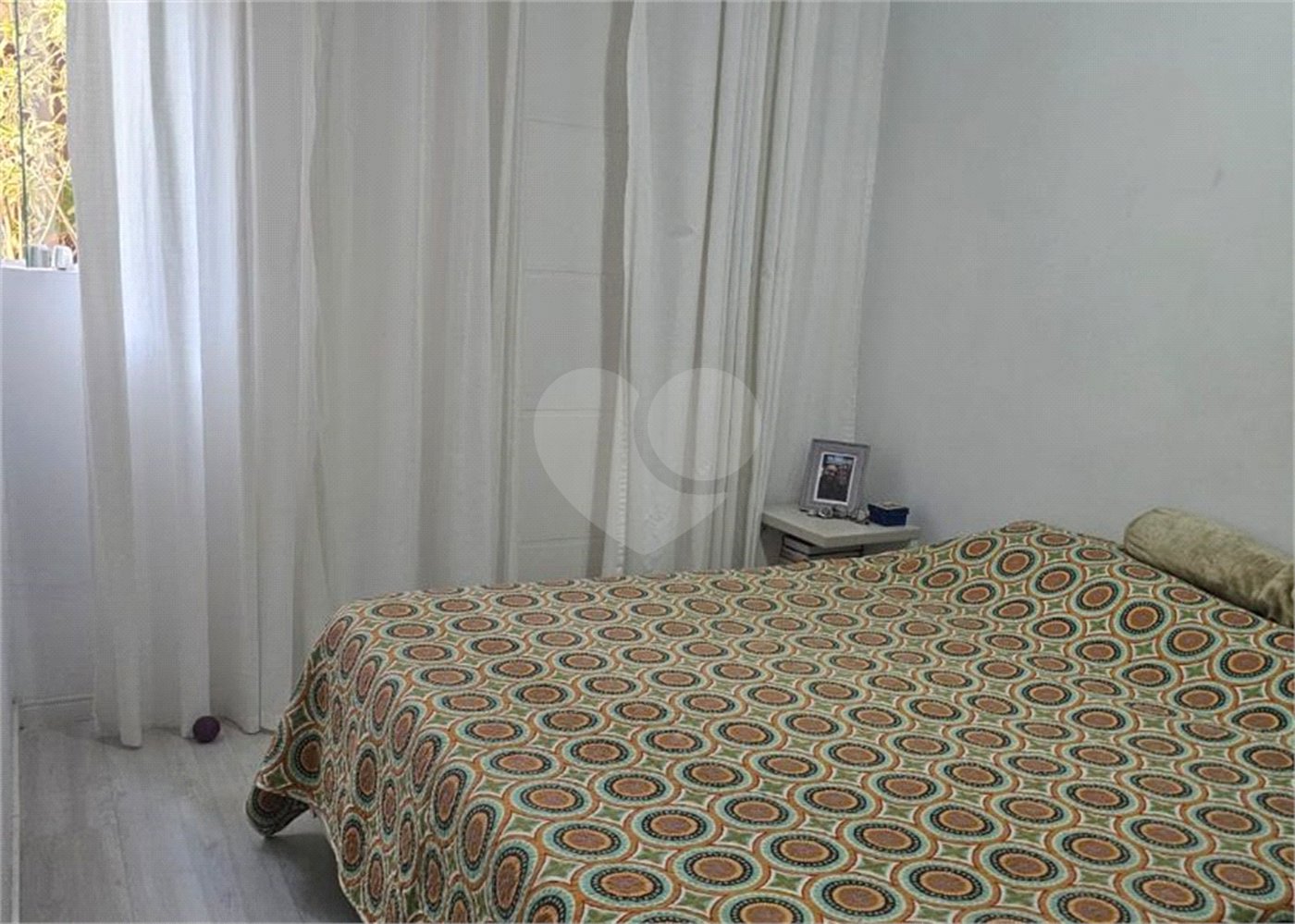 Casa à venda com 3 quartos, sendo 1 suíte, no condomínio Parque das Árvores, Sorocaba - SP