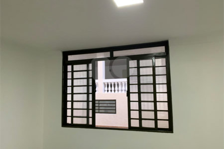 Imóvel Comercial á venda em São Carlos, rua São Sebastião.