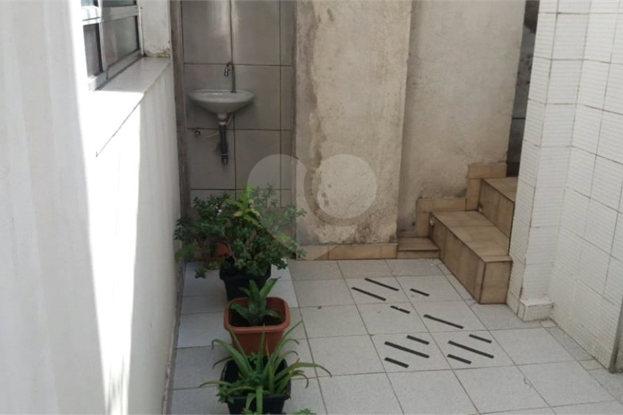 Sobrado à venda com 4 quartos em Jardim Guairaca, São Paulo, SP