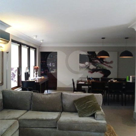 Casa à venda com 4 quartos, sendo 3 suítes, em Vila Tramontano, São Paulo, SP