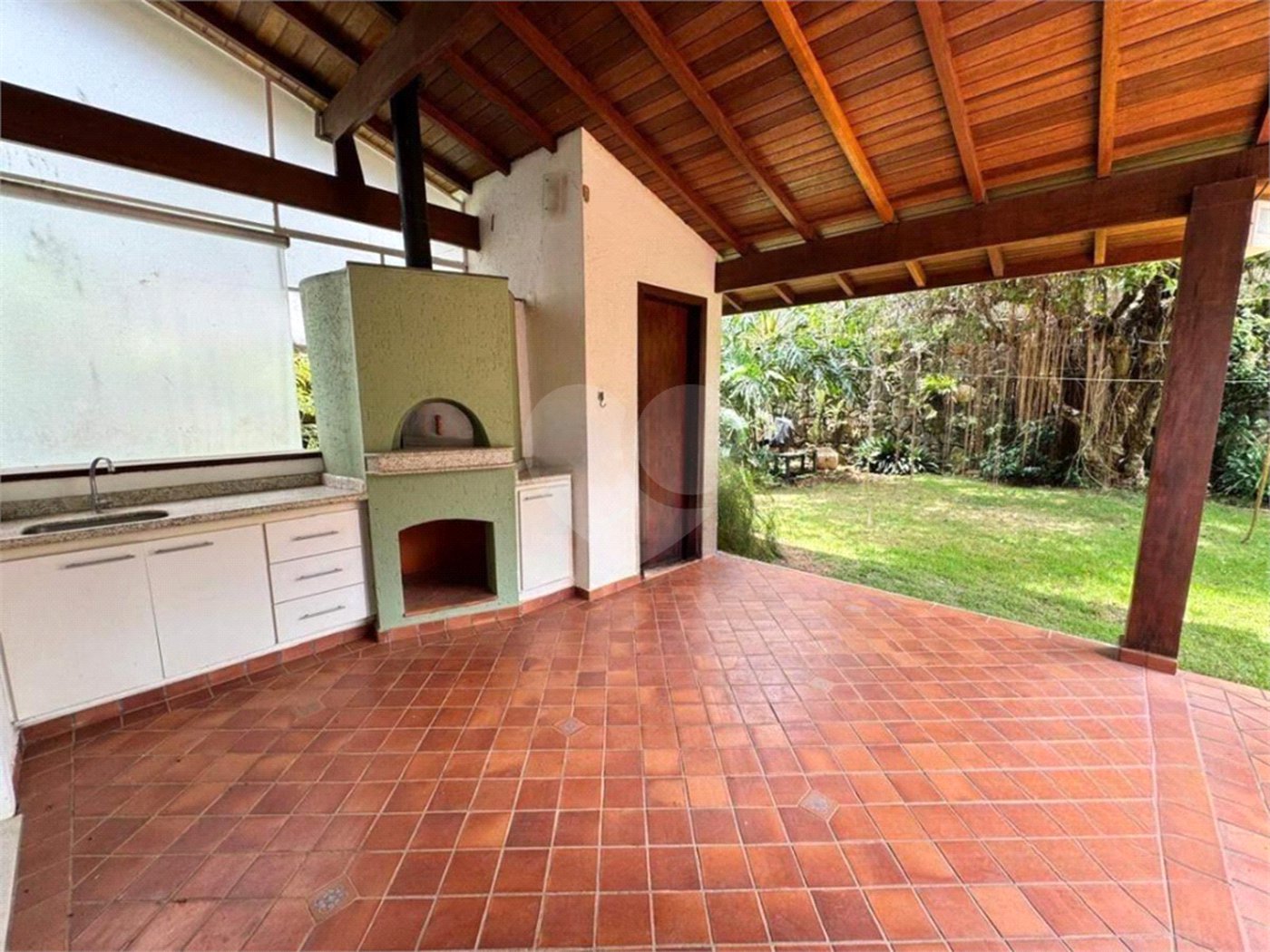 Casa à venda com 3 quartos, sendo 1 suíte,  no condomínio Residencial Recanto dos Paturis, Vinhedo - SP