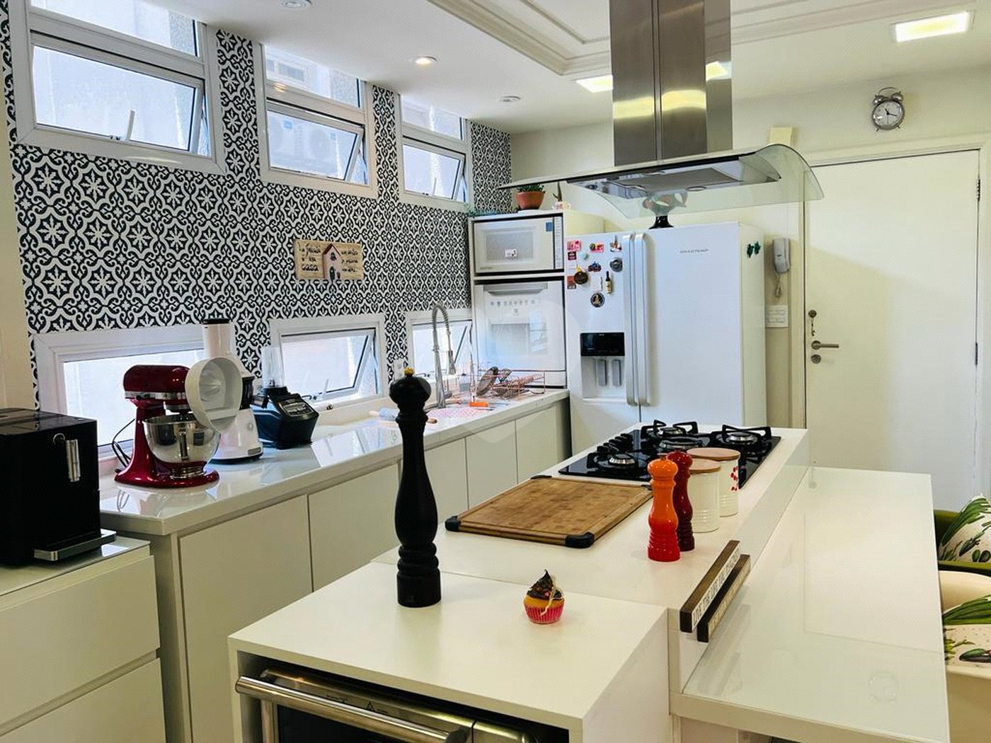 Apartamento à venda com 3 quartos, sendo 1 suíte, em Jardim Paulista, São Paulo, SP