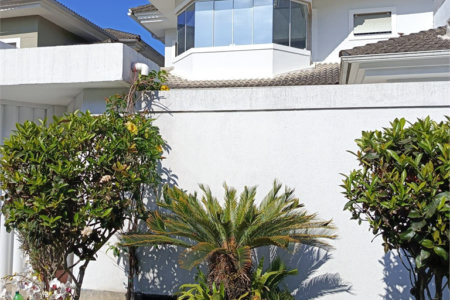 Casa à venda com 4 quartos, sendo 3 suítes, no condomínio Jardins de Florença, Rio de Janeiro - RJ