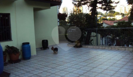 Sobrado à venda com 4 quartos, sendo 2 suítes,  em Jardim Peri Peri, São Paulo, SP