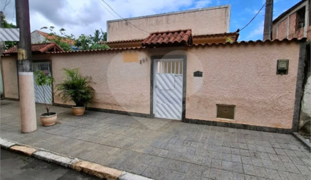 Casa Térrea à venda com 4 quartos, sendo 1 suíte,  em Campo Grande, Rio de Janeiro, RJ