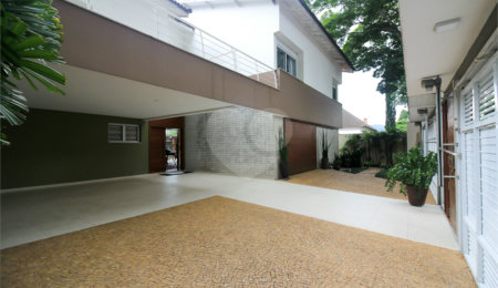 Sobrado à venda com 4 suítes em Tremembé, São Paulo, SP