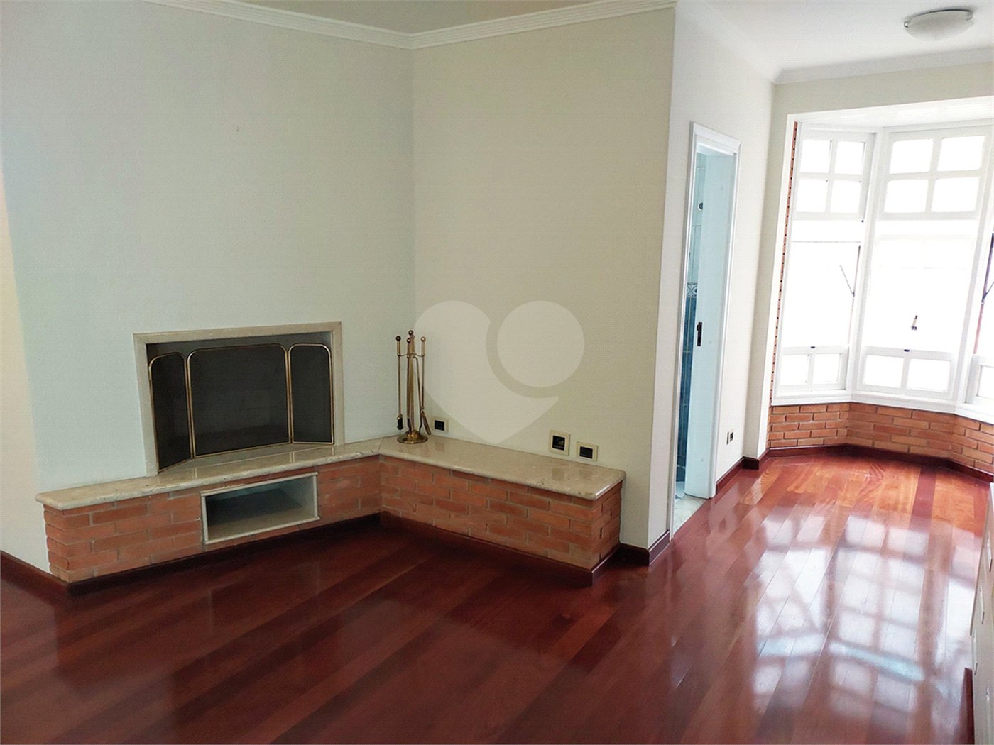 Casa à venda com 3 suítes no condomínio Chácara Francesa, São Paulo - SP