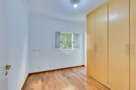 Casa para alugar com 4 quartos, sendo 2 suítes, no condomínio Cassiano Ricardo, São Paulo - SP