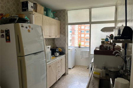 Apartamento à venda com 3 quartos, sendo 1 suíte,  em Itaim Bibi, São Paulo, SP