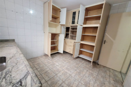 Sobrado à venda com 2 quartos em Jardim Mangalot, São Paulo, SP