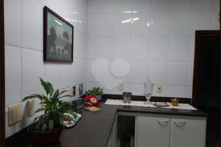 Apartamento à venda com 3 quartos, sendo 1 suíte, no Centro, Araraquara, SP