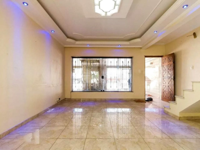 Sobrado à venda com 3 quartos em Vila Carrão, São Paulo, SP