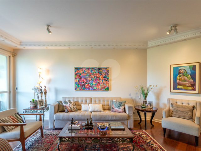 Apartamento à venda com 4 quartos, sendo 2 suítes,  em Brooklin, São Paulo, SP