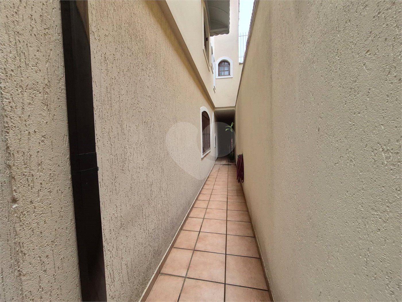 Sobrado à venda com 3 quartos, sendo 1 suíte, em Jardim Sarah, São Paulo, SP