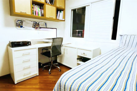 Casa à venda com 4 quartos, sendo 2 suítes, no condomínio Sunríse, São Paulo - SP