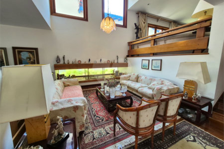 Casa de Vila à venda ou para alugar com 4 quartos, sendo 2 suítes,  em Jardim Leonor, São Paulo, SP
