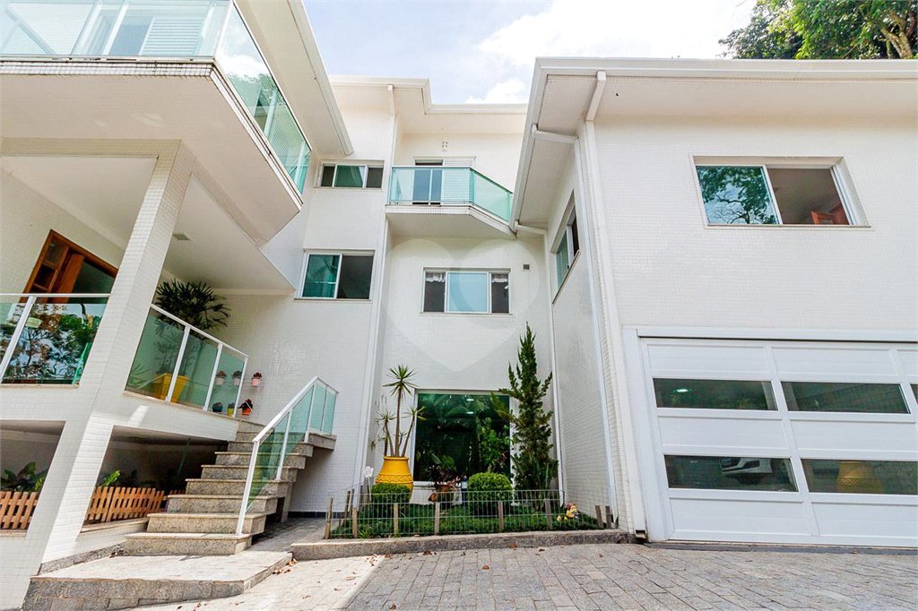 Casa à venda com 4 suítes no condomínio Jardim da Montanha I, Mairiporã - SP