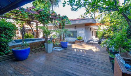 Casa à venda com 3 suítes em Chácara Monte Alegre, São Paulo, SP