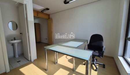 Sala Comercial à Venda no Edifício Paulista Tower – Rua Vergueiro, próximo ao Metrô Ana Rosa