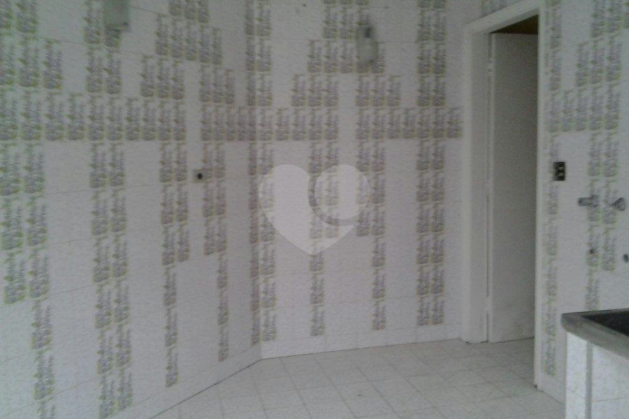 Sobrado à venda com 4 quartos, sendo 1 suíte, em Palmas do Tremembé, São Paulo, SP
