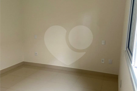 Casa à venda ou para alugar com 3 suítes no condomínio Portal das Tipuanas, Araraquara - SP