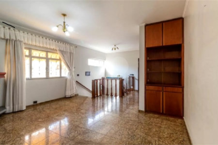 Sobrado à venda com 5 quartos, sendo 4 suítes, em Vila Galvão, Guarulhos, SP