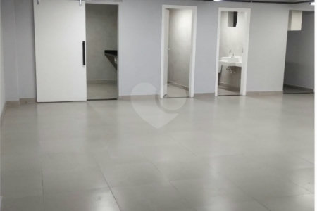 Prédio à venda em Lapa, São Paulo, SP