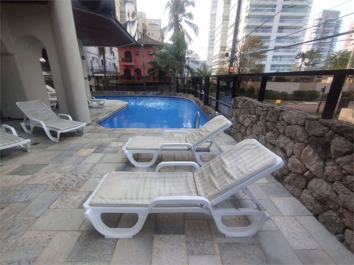 Apartamento com 4 dormitórios à venda, 145 m² por R$ 900.000,00 - Jardim das Conchas - Guarujá/SP
