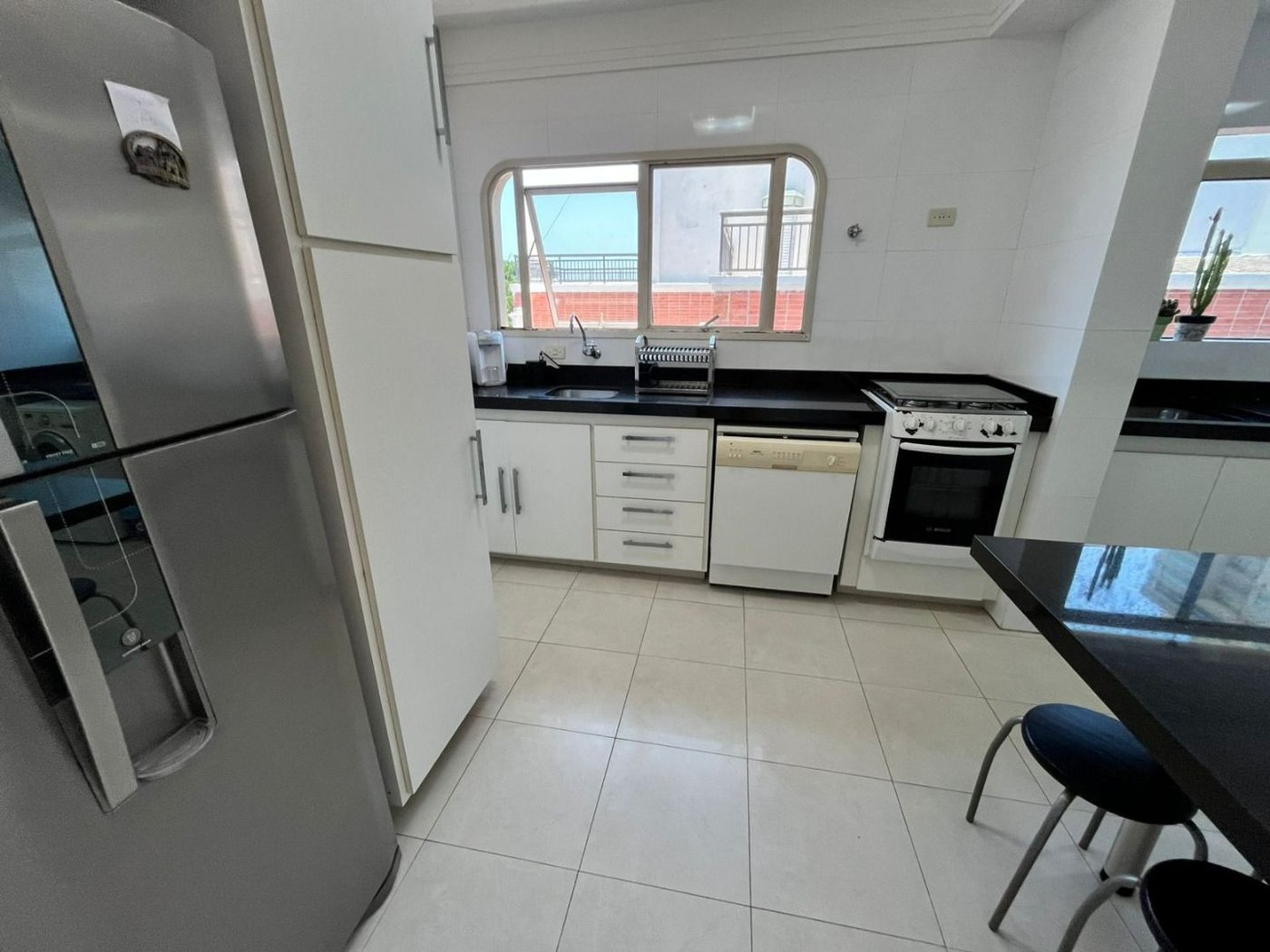 Apartamento com 3 dormitórios à venda, 120 m² por R$ 930.000,00 - Balneário Cidade Atlântica - Guarujá/SP