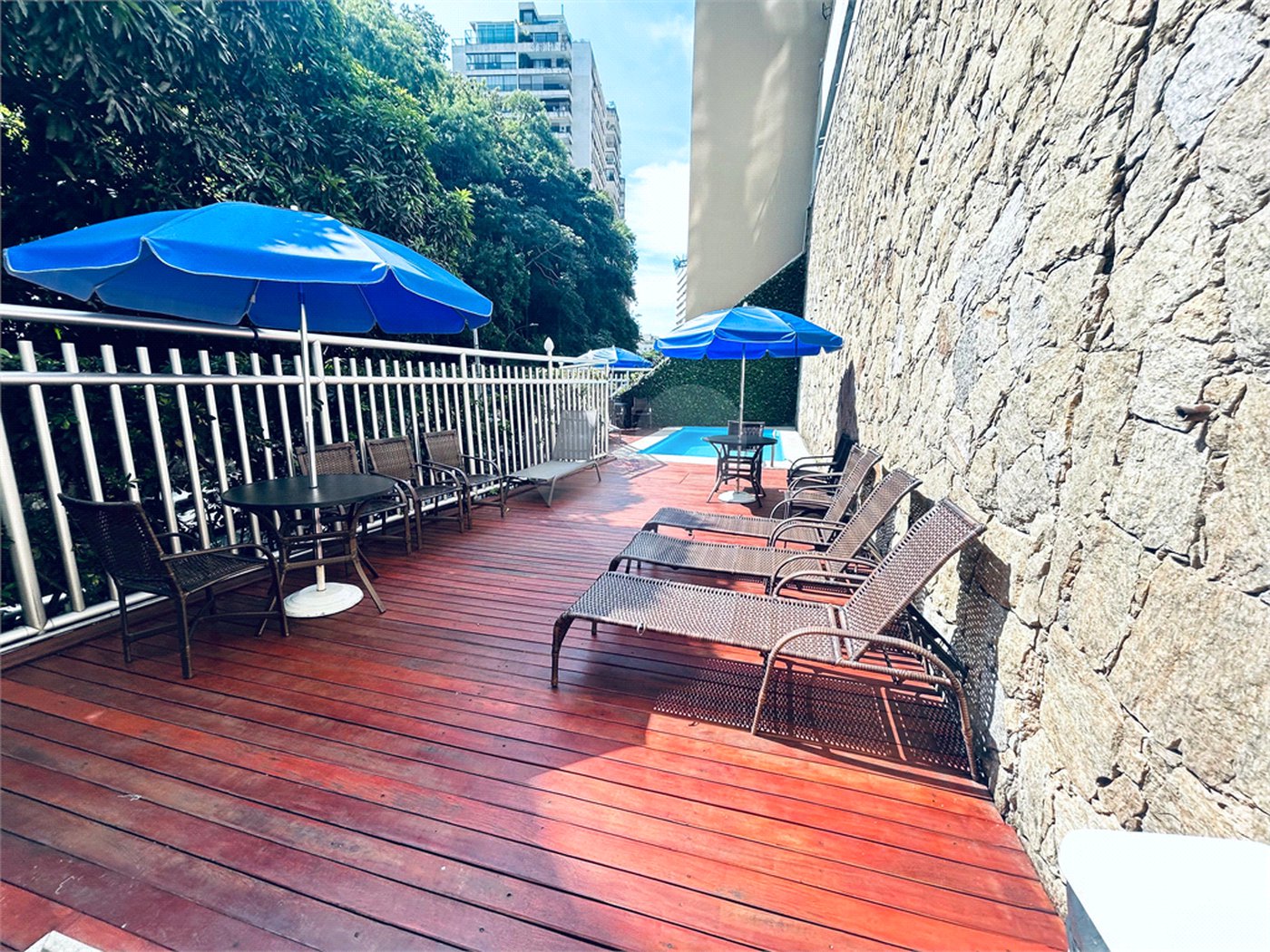 Apartamento à venda com 3 quartos, sendo 1 suíte, em Lagoa, Rio de Janeiro, RJ