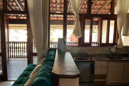 Casa Térrea à venda com 5 quartos, sendo 3 suítes,  em Vila Oliveira, Mogi das Cruzes, SP