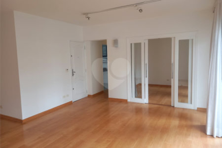 Apartamento à venda com 3 quartos, sendo 1 suíte, em Pinheiros, São Paulo, SP