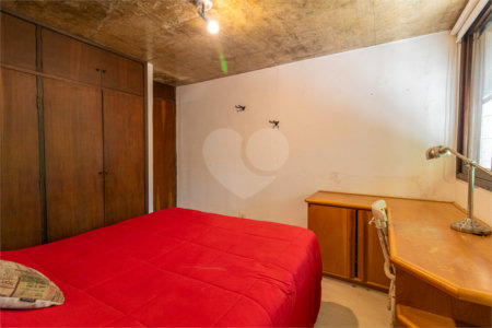 Casa de Vila à venda com 3 quartos, sendo 1 suíte, em Chácara Monte Alegre, São Paulo, SP