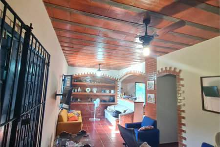 Casa à venda com 5 quartos em Jardim Arco Íris, São Pedro da Aldeia, RJ