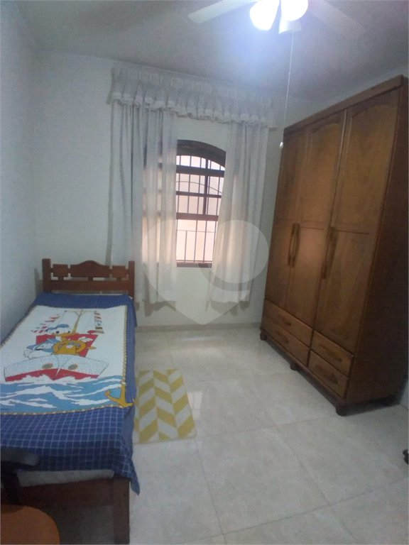 Sobrado à venda com 4 quartos, sendo 2 suítes, em Tremembé, São Paulo, SP