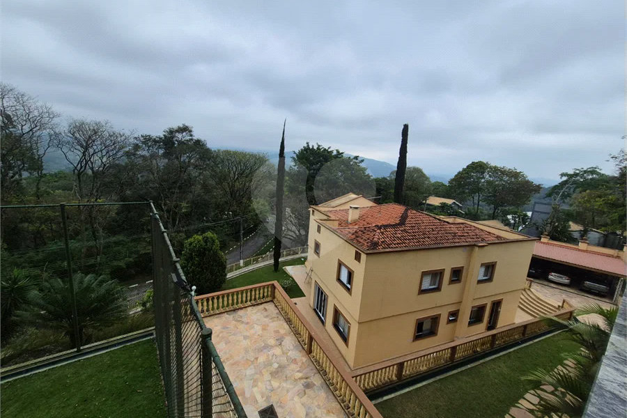 Casa à venda com 4 suítes no condomínio Sausalito, Mairiporã - SP