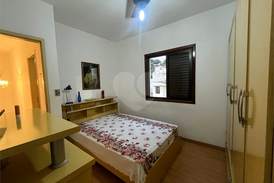 Sobrado à venda com 3 quartos, sendo 1 suíte, em Vila Irmãos Arnoni, São Paulo, SP
